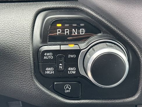 Used 2022 RAM 1500 Big Horn AWD/4WD image 30