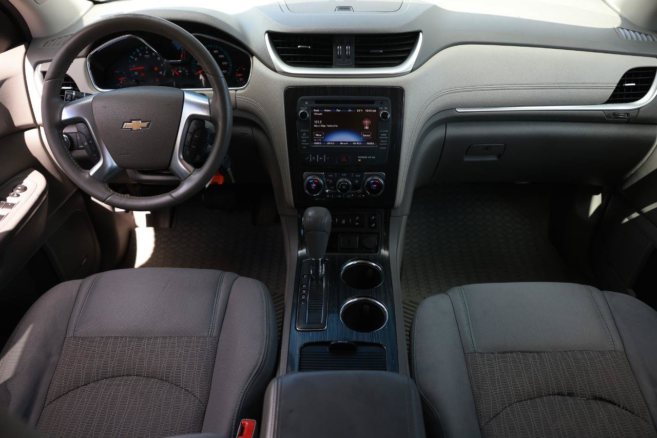 Used 2015 Chevrolet Traverse LT FWD image 22