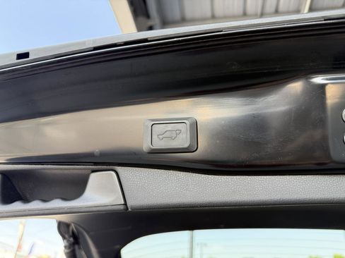 Used 2021 Toyota RAV4 XLE w/ Convenience Package AWD/4WD image 44