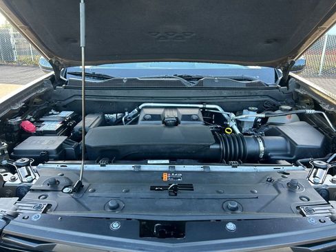 Used 2024 Chevrolet Colorado Z71 w/ Z71 Convenience Package 2 image 29