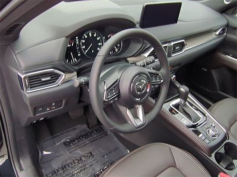 New 2025 MAZDA CX-5 Signature image 9