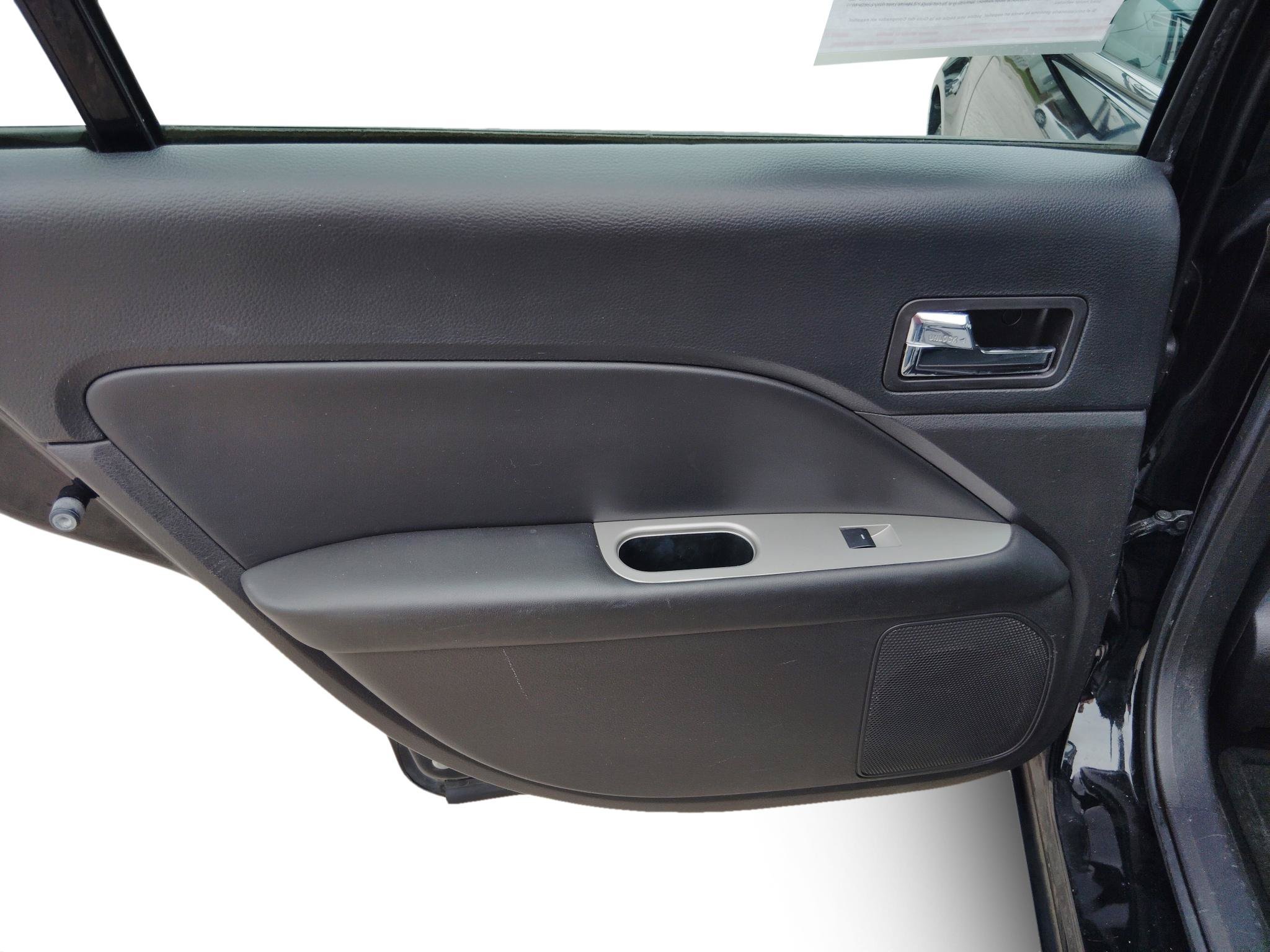Used 2012 Ford Fusion SEL FWD image 23