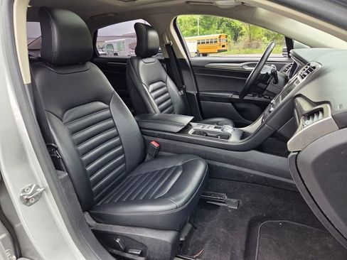 Certified 2019 Ford Fusion SEL FWD image 15