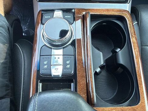 Used 2017 Genesis G90 5.0 Ultimate RWD image 44