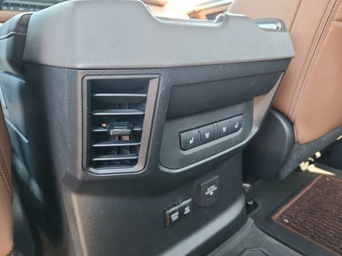 Used 2022 Toyota Tundra 1794 Edition AWD/4WD image 9