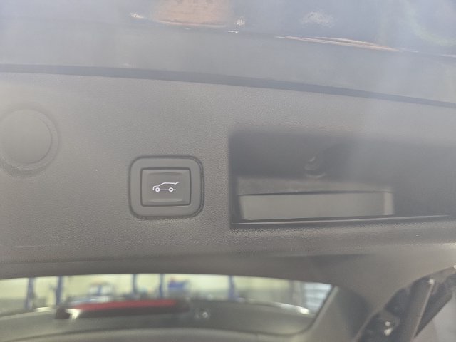 Used 2024 Chevrolet Equinox LT AWD/4WD image 15