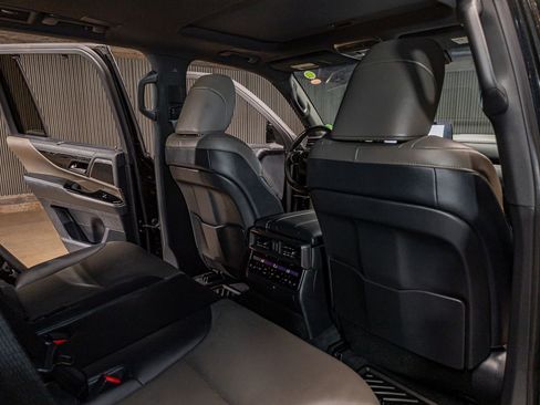 Used 2025 Lexus LX 700h Overtrail AWD/4WD image 27