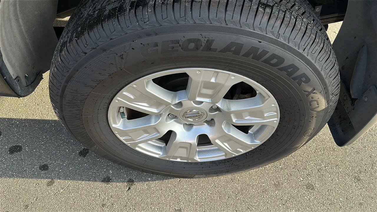 Used 2017 Nissan Titan SV RWD image 15