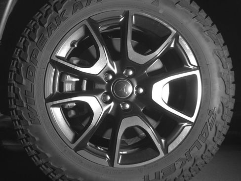 Used 2025 Jeep Compass Trailhawk AWD/4WD image 12