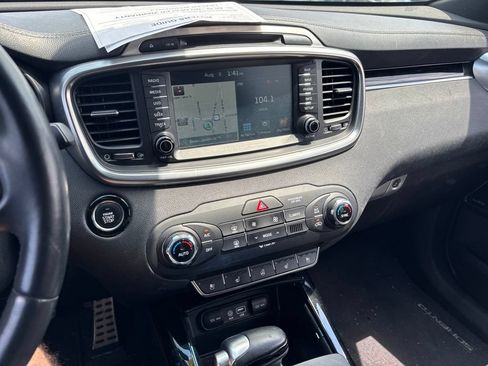Used 2017 Kia Sorento SX AWD/4WD image 10