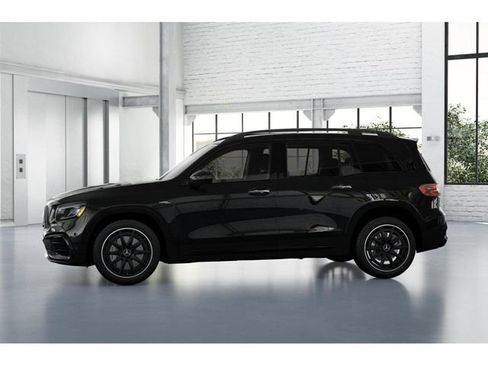 New 2026 Mercedes-Benz GLB 35 AMG 4MATIC image 35