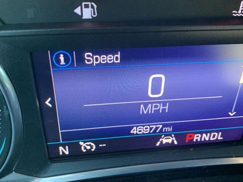 Used 2020 Chevrolet Equinox LT w/ Driver Convenience Package AWD/4WD image 8