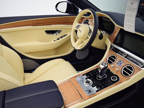 Used 2024 Bentley Continental GT AWD/4WD image 38