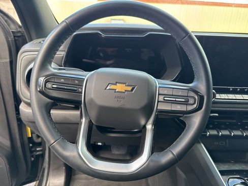 Used 2023 Chevrolet Colorado LT w/ LT Convenience Package image 6