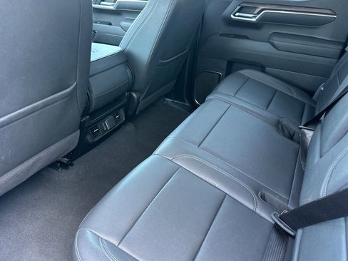 Used 2025 GMC Sierra 1500 SLT AWD/4WD image 14