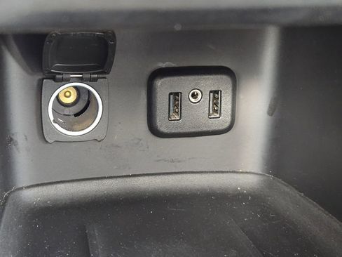 Used 2017 GMC Acadia Denali image 31