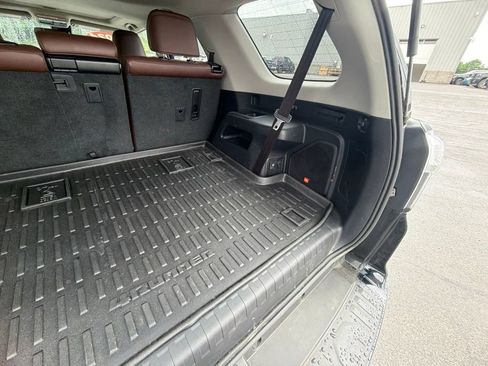 Used 2024 Toyota 4Runner Limited AWD/4WD image 60