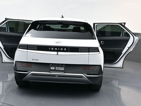 Certified 2024 Hyundai Ioniq 5 SEL image 28