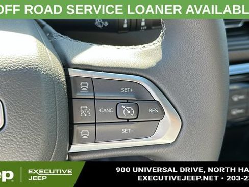 Used 2025 Jeep Compass Limited w/ Sun & Sound Group AWD/4WD image 13