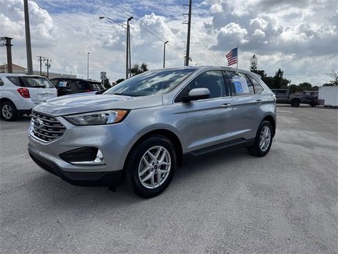 Used 2022 Ford Edge SEL image 2