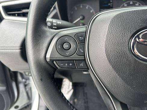 Used 2024 Toyota Corolla Cross AWD Hybrid image 19