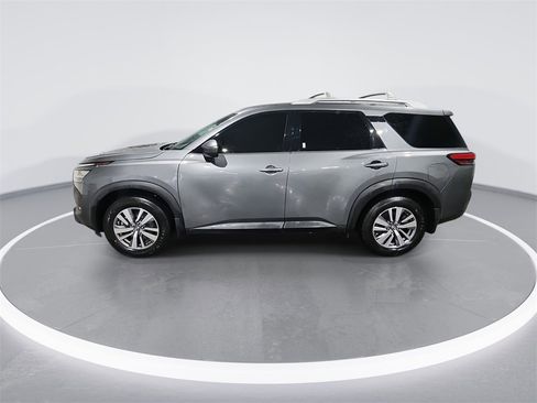 Used 2022 Nissan Pathfinder SL image 5