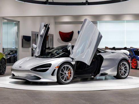 New 2026 McLaren 750S Spider image 38