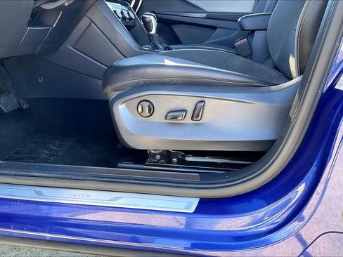 Used 2024 Volkswagen Taos SE image 35