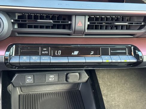 New 2026 Toyota Prius Plug-In Hybrid image 28