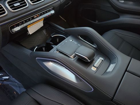 New 2026 Mercedes-Benz GLS 450 4MATIC image 34