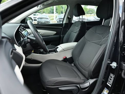 Used 2023 Hyundai Tucson SE AWD/4WD image 18