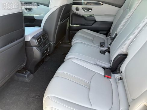 Used 2025 Honda Pilot EX-L image 27