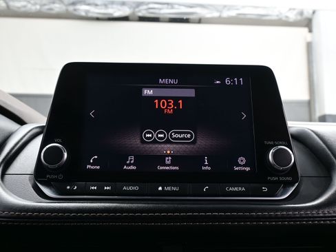 Used 2021 Nissan Rogue SV image 19