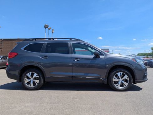 Used 2020 Subaru Ascent Premium w/ Convenience Package AWD/4WD image 3