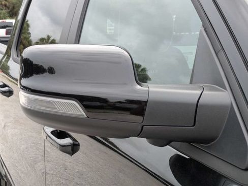 New 2026 RAM 1500 Laramie w/ Night Edition AWD/4WD image 11