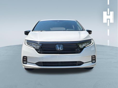 Used 2023 Honda Odyssey Sport image 3