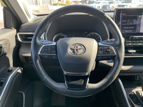 Used 2020 Toyota Highlander Limited Platinum image 18
