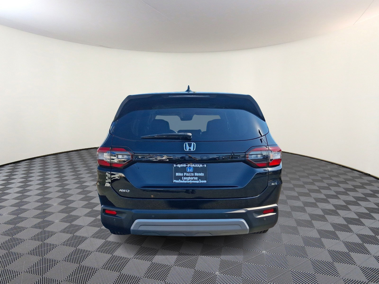 Used 2025 Honda Pilot EX-L image 6