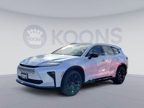 New 2025 Toyota Crown Signia image 1