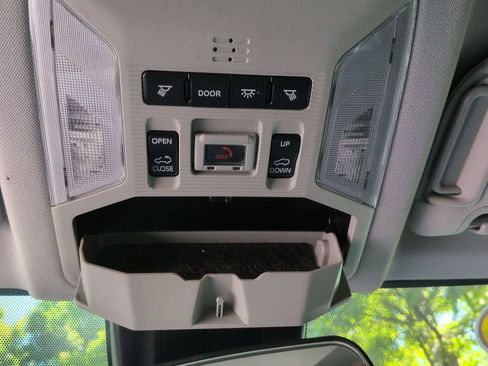 Used 2020 Toyota RAV4 XLE w/ Convenience Package AWD/4WD image 20