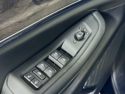 New 2025 Jeep Grand Cherokee Overland w/ Adv Protech Group III AWD/4WD image 17