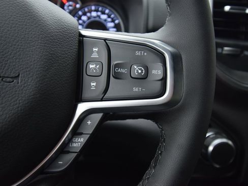 New 2026 RAM 1500 4x4 Crew Cab image 27