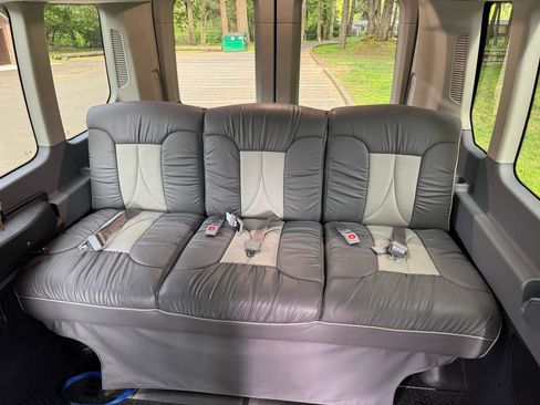 Used 2015 Ford Transit 350 XLT RWD image 16