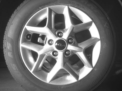 Used 2025 Kia Soul LX w/ LX Technology Package FWD image 27
