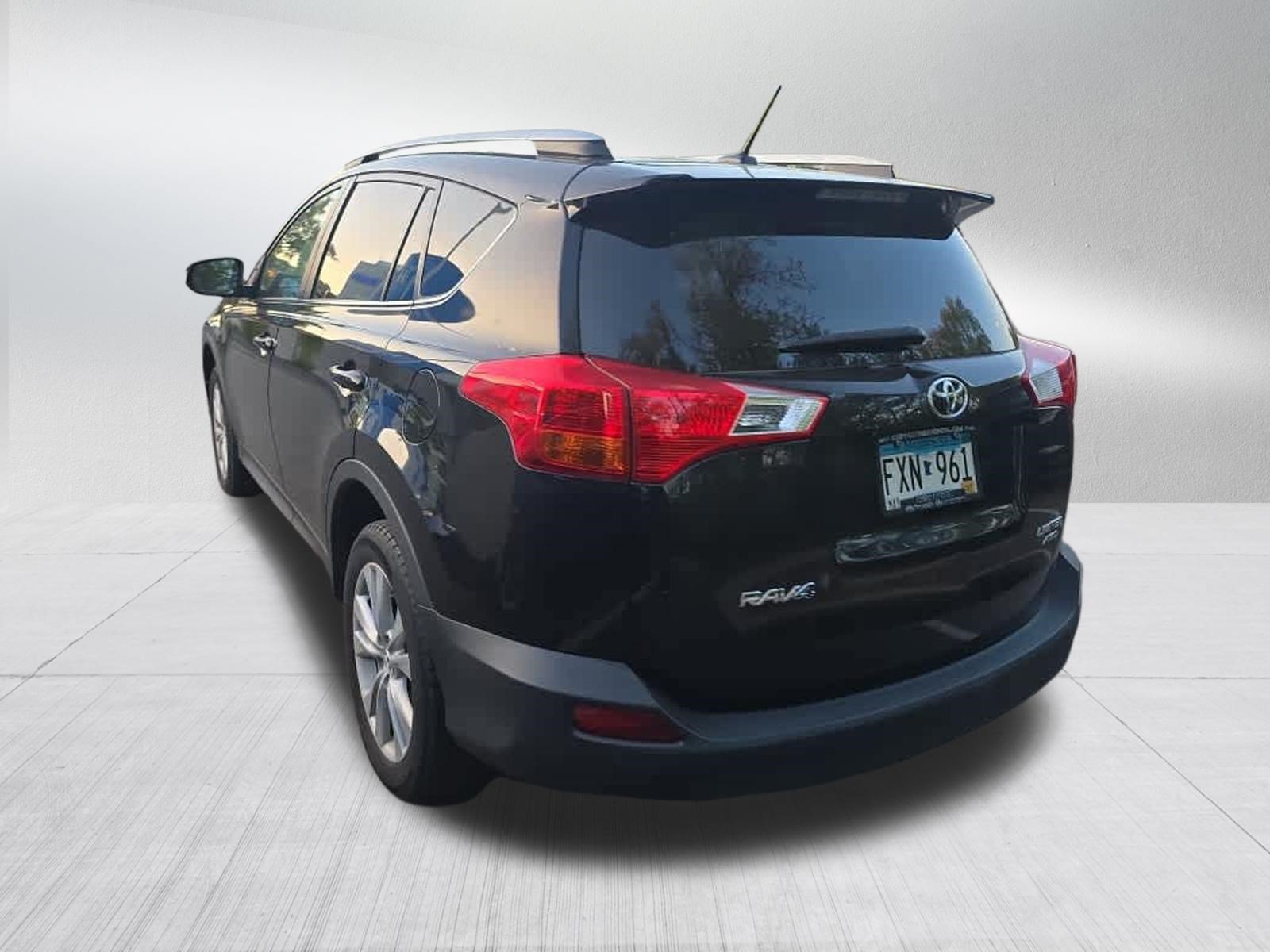 Used 2014 Toyota RAV4 Limited w/ Technology Package AWD/4WD image 6