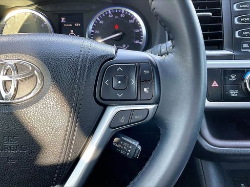 Used 2018 Toyota Highlander Limited image 33