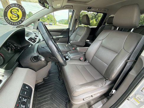Used 2017 Honda Odyssey EX-L image 12
