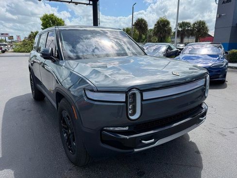 Used 2023 Rivian R1S Adventure image 3
