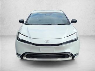 Used 2025 Toyota Prius Plug-In Hybrid video 2