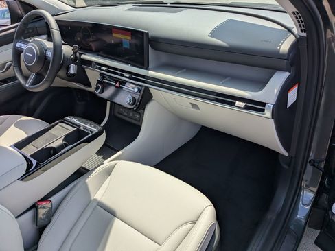 New 2025 Hyundai Tucson Limited image 26